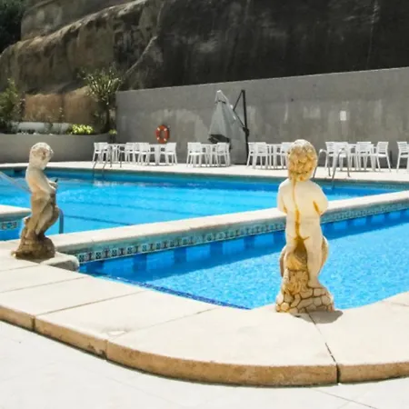 Acapulco فندق بينايدورم