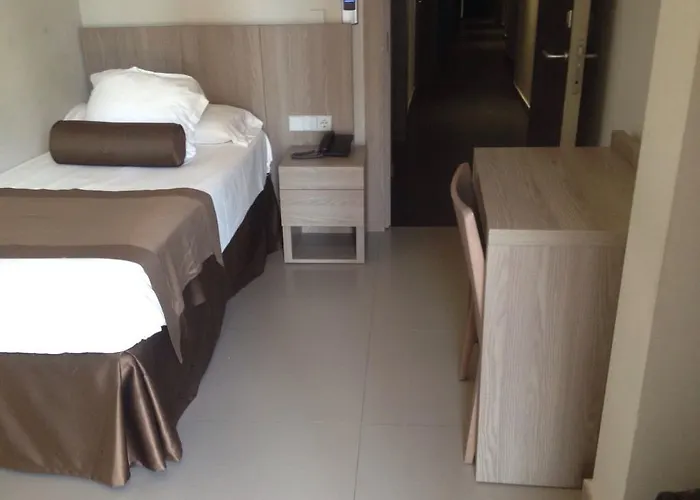 Acapulco Hotel 3*